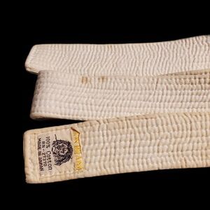 Retro Lion Brand 8.5Ft Double Wrap Solid White Belt for Mixed Martial Artists